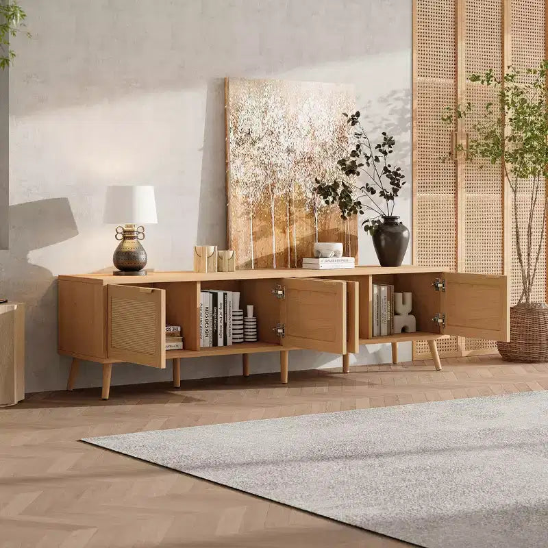 Mobile porta TV moderno da 70 pollici con ante in rattan per TV fino a 80 pollici, mobile console per dispositivi multimediali con spazio di archiviazione e fori passacavi, centro di intrattenimento per soggiorno