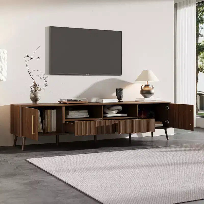 Mobile TV da 78 pollici per TV fino a 85 pollici, console TV moderna con scanalature, mobile TV in noce con ante ammortizzate per centro di intrattenimento multimediale