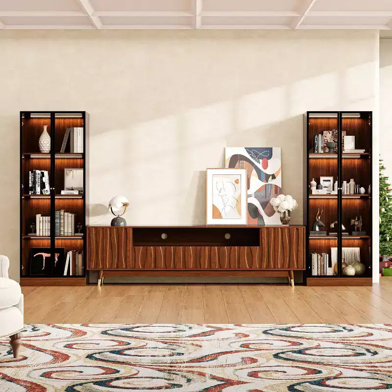 Mobile TV moderno di metà secolo in noce con vano portaoggetti e due vetrine a 4 ripiani, set mobile multimediale in legno marrone per TV fino a 85 pollici