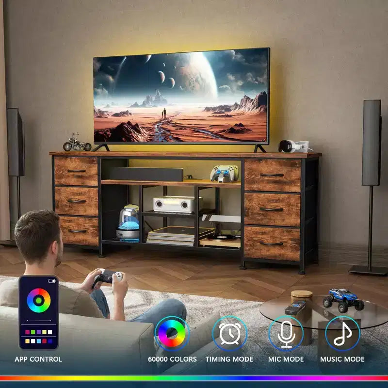 Mobile TV 140 cm Marrone con Comodino, Stazione di Ricarica, Luci a LED, 6 Cassetti in Tessuto, Centro di Intrattenimento per TV fino a 152 cm, Portaoggetti per Camera da Letto